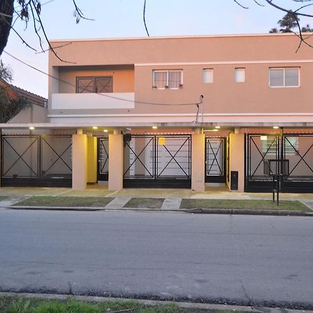 Mendoza Apartments Ezeiza Airport Luis Guillon 外观 照片