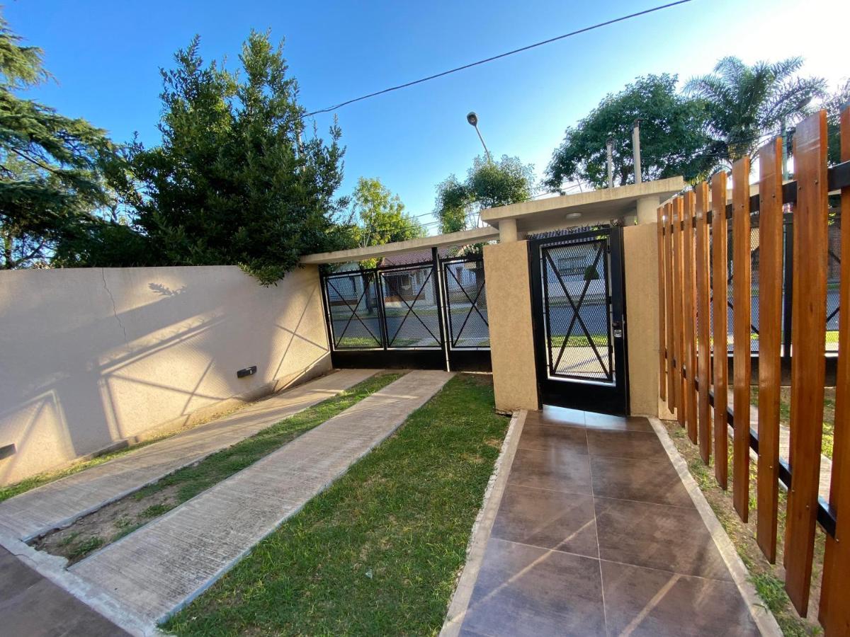 Mendoza Apartments Ezeiza Airport Luis Guillon 外观 照片